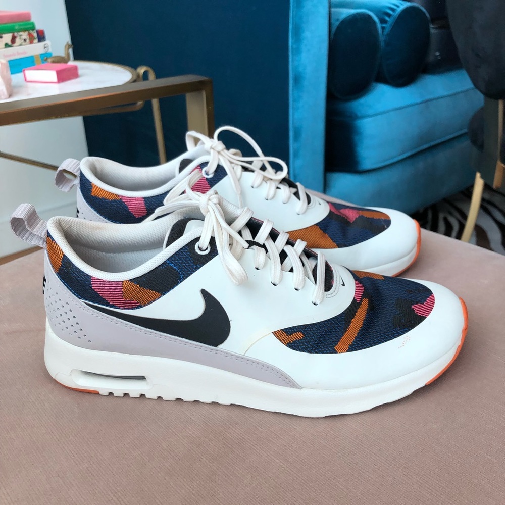 Nike Air Max Thea only worn a few times